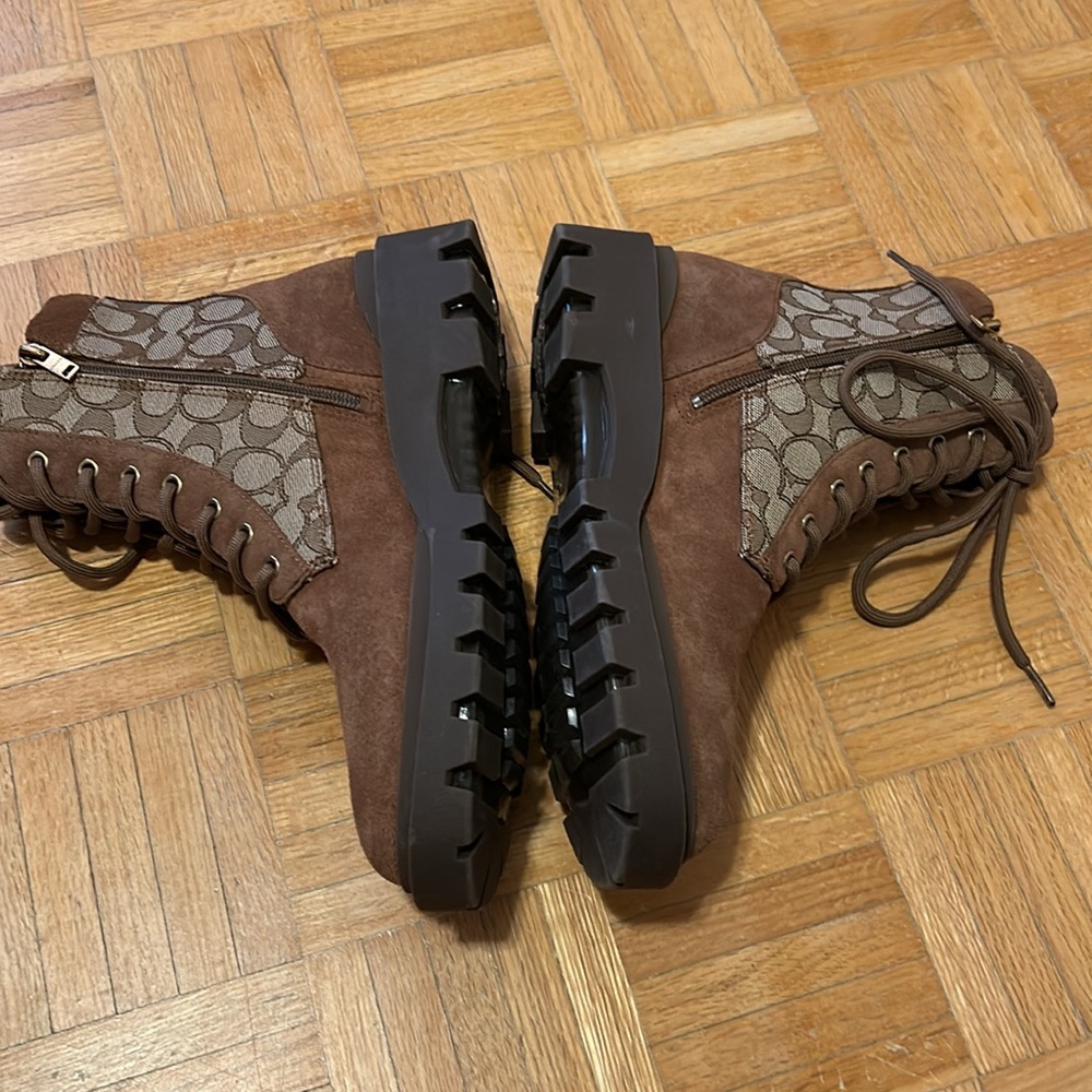 CoachMen's Brown Lace-Up Boots NWOT